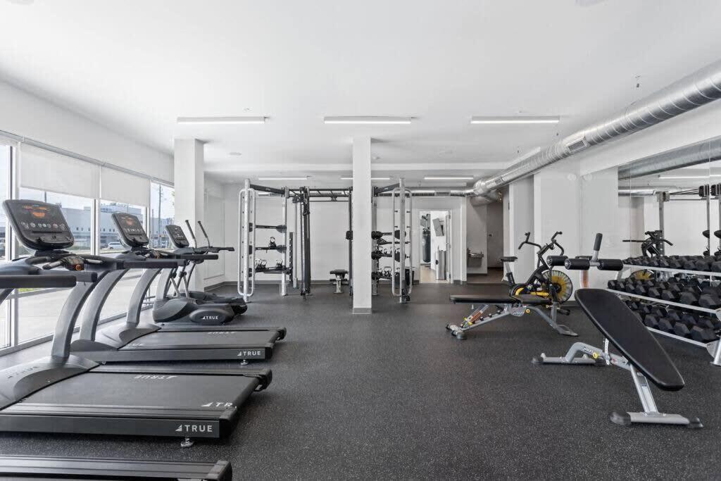 Dream Apartment Near Whole Foods Cozysuites Indianapolis Bagian luar foto